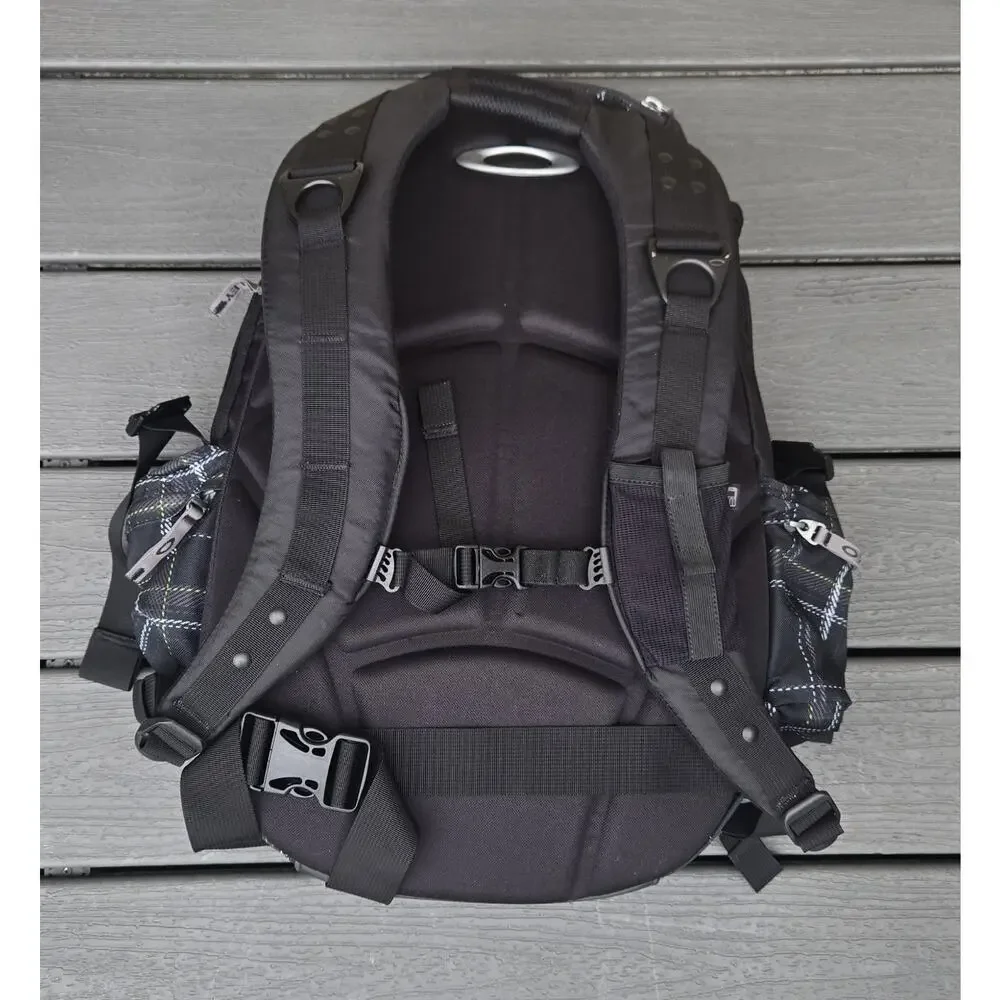 OAKLEY NWOT Icon BackPack 3.0 Plaid Y2K Vintage HTF Rare Laptop Sleeve O Skull